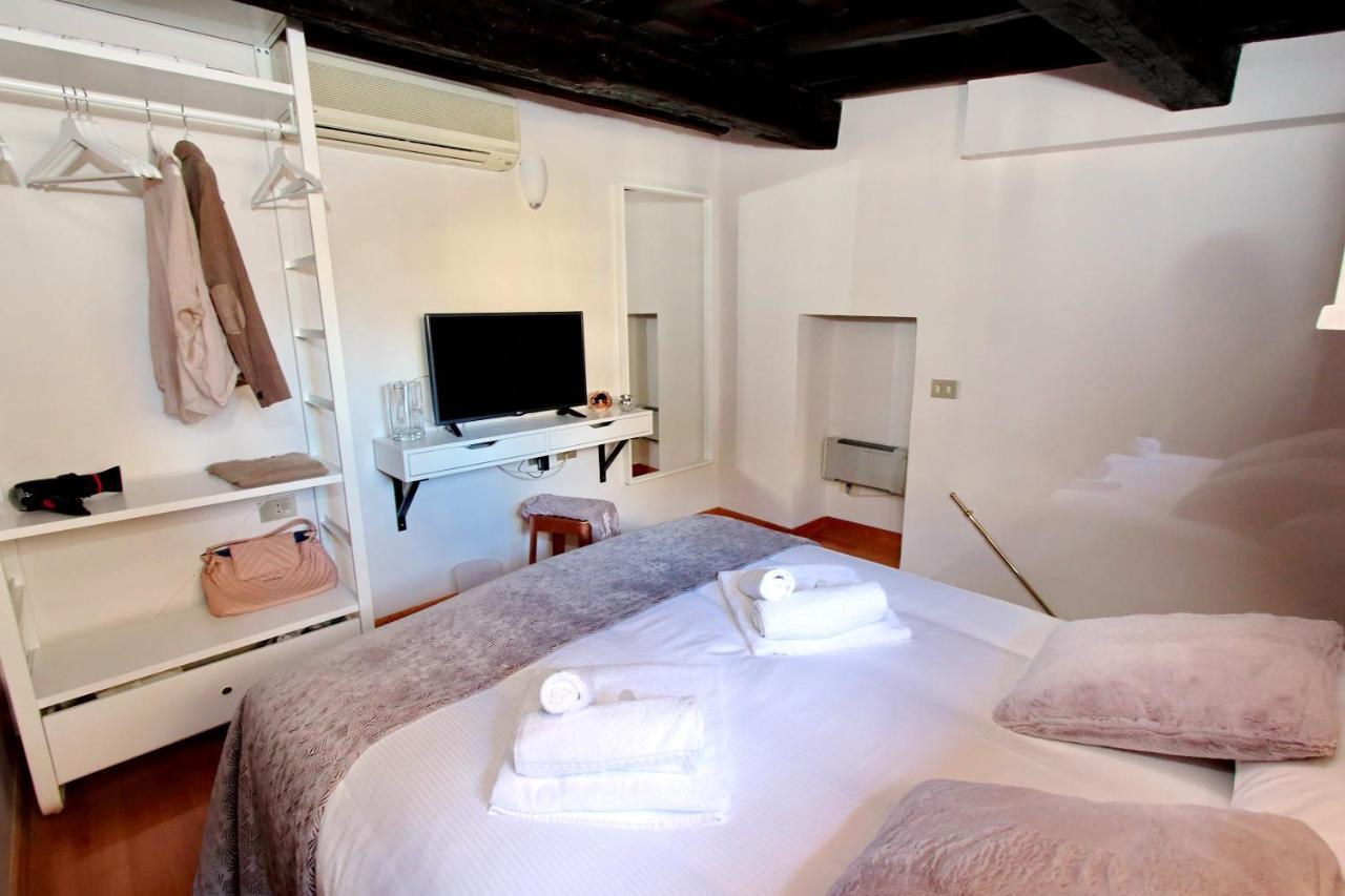 Rent In Rome Trevi Fountain Suite Экстерьер фото
